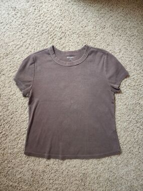 Old Navy Snug Fit Tee in Brown